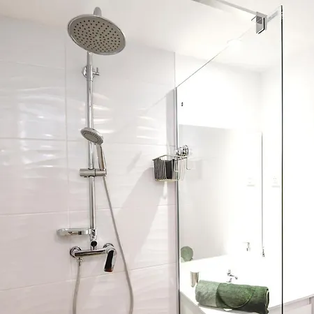 Kasa Quentin - Equipe & Cosy Апартаменты *